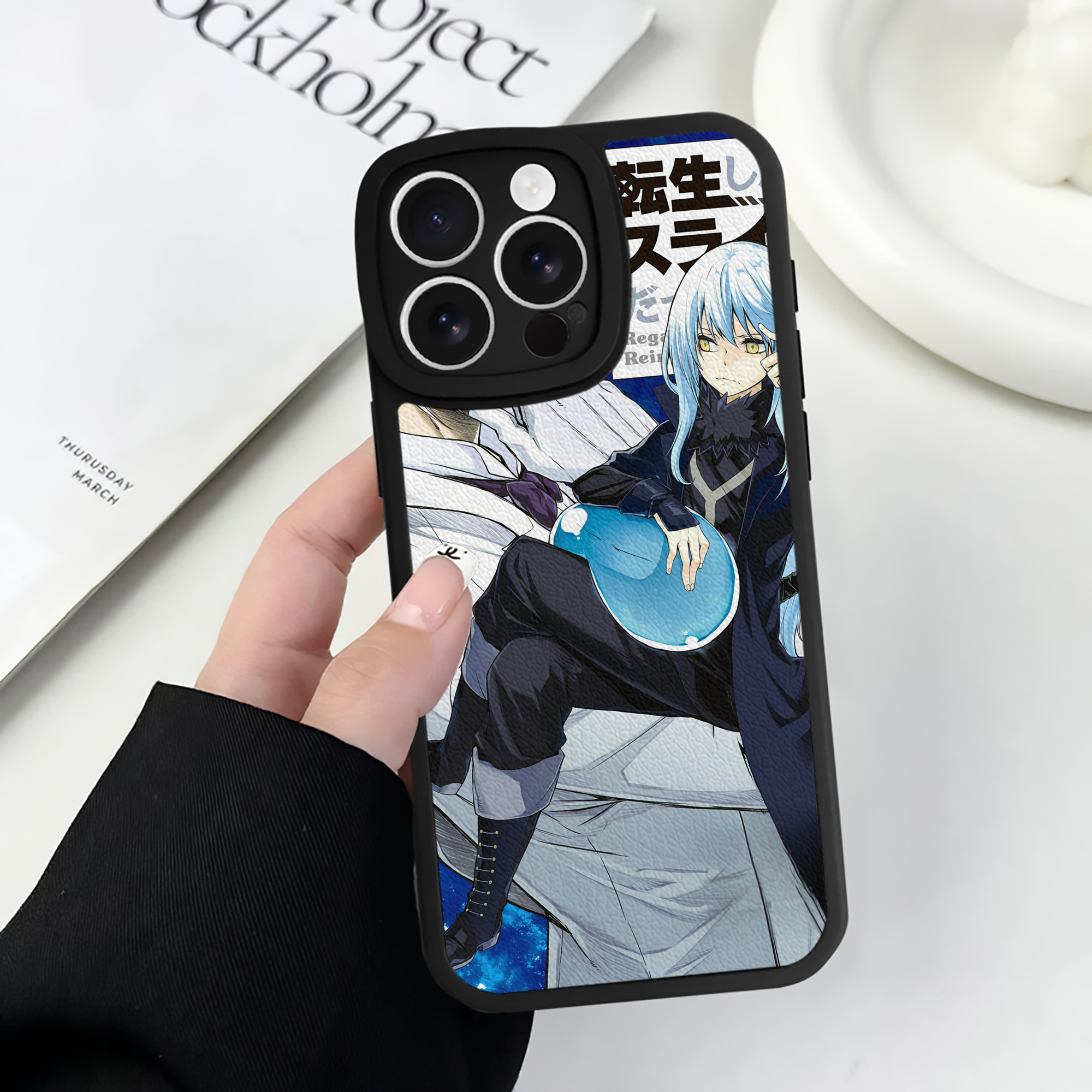 （画像用） 転スラ Regarding Reincarnated to Slime 【iPhone 16シリーズ対応】シリコンスマホケース（レザー調） 材質：シリコン